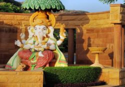 25+ Best Ganesh Chaturthi Wishes in Hindi and English