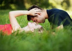 60+ [Awesome] Shayari on Love in Hindi for Him and Her